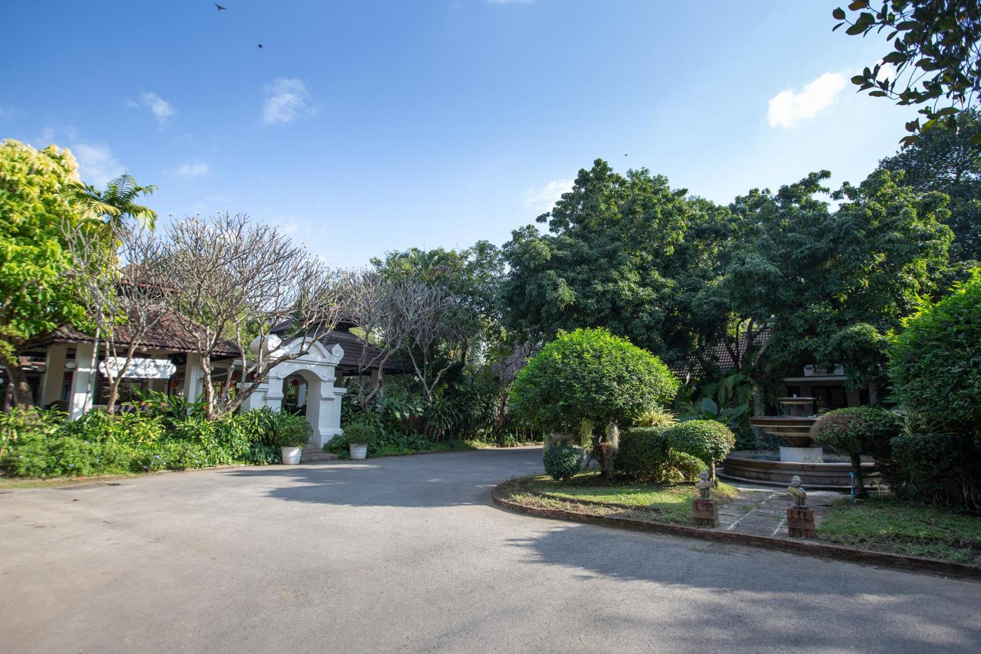 Eurasia Chiang Mai Hotel Экстерьер фото
